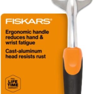 Fiskars Ergo Cultivator for Digging, Aerating Soil, and Weeding, Heavy Duty Garden Tool with Hanging Hole