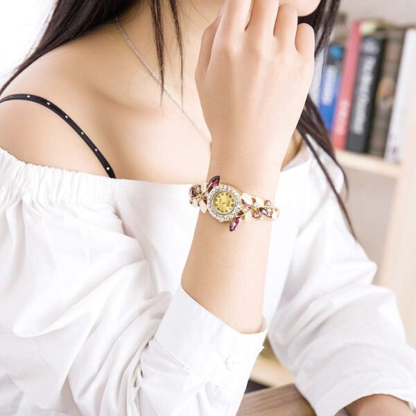 Weicam Women 5 Pack Luxury Watch Bracelet Diamond Flower Lady Retro Wholesale Wrist Watch Jewellery - Image 2