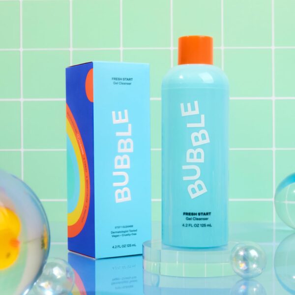 Bubble Skincare Fresh Start Gel Cleanser - Gentle Exfoliating Face Wash for Oily Skin - Formulated with Aloe Vera Juice + Caffeine to Protect and Soothe Complexion (125ml) - Image 2