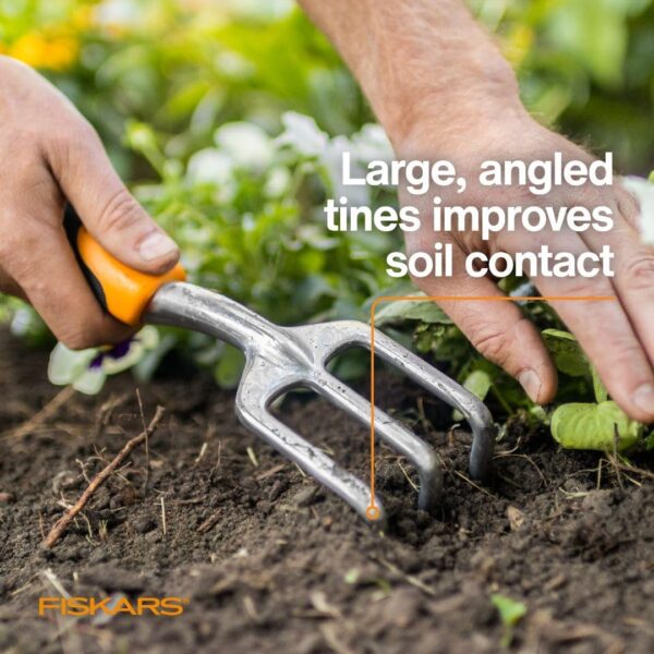 Fiskars Ergo Cultivator for Digging, Aerating Soil, and Weeding, Heavy Duty Garden Tool with Hanging Hole - Image 6