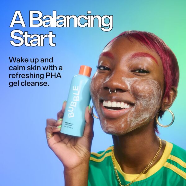 Bubble Skincare Fresh Start Gel Cleanser - Gentle Exfoliating Face Wash for Oily Skin - Formulated with Aloe Vera Juice + Caffeine to Protect and Soothe Complexion (125ml) - Image 3