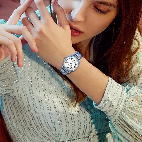 OIDEA Stretch Band Watches for Women: Bohemia Flower Easy Reader Elastic Band Watch Large Face Big Number Analog Quartz Bracelet Watch Expansion Band Wristwatch - Image 4