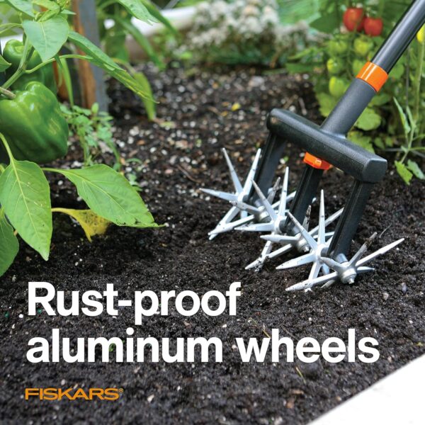 Fiskars Tiller Cultivator for Garden and Lawn, Extendable (40"- 60") Gardening Hand Tool, Telescoping Rotary Hand Cultivator Tool for Soil or Reseeding Grass - Image 6